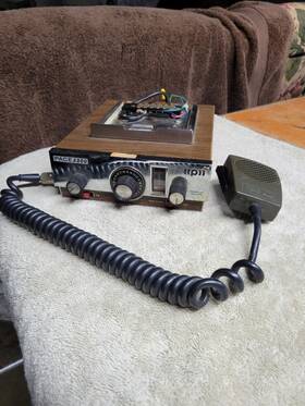 2300a Astatic Vintage Pace Tranceiver Radio W Mic Untested