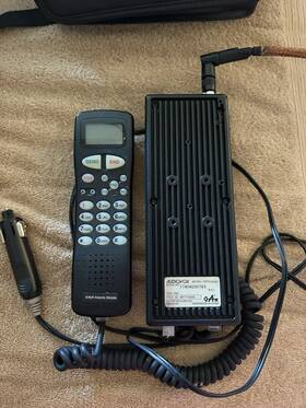 Audiovox Prt1000au Desktop Two-way Radio / Late 80-90 S Model Bag Phone