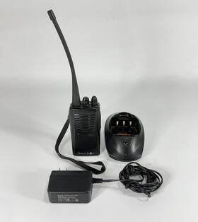 Black Box 927404350026 Blackbox Box-u Rugged Uhf 2-way Radio With Charger And Belt Clip - 450-470mhz