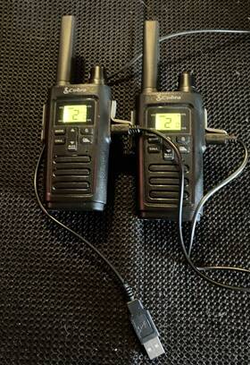 Rx385 Cobra 081002663042 Two-way Radios Pair Rugged And Water Resistant Walkie Talkies Up