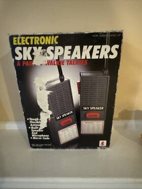 8607 Cumberland Toys Vintage Sky Speakers Walkie Talkies Pair Morse Code Untested