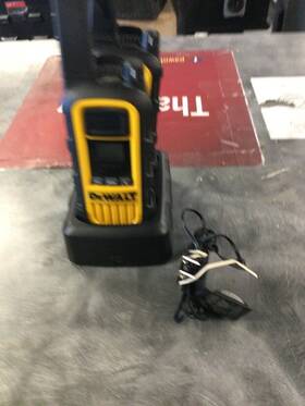 P06016156 Dewalt 856062006746 Walkie Talkie