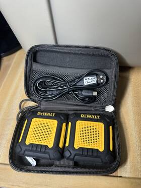 Dxfrs2200 Dewalt Walkie Talkie