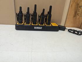 Dxfrsch6-800 Dewalt 5 Radios Ip-67 With Charger