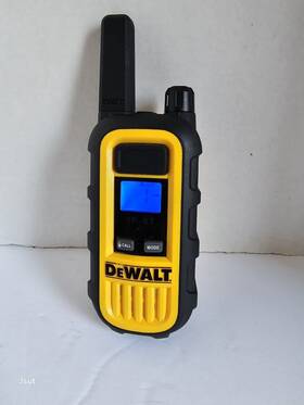 Ip-67 Dewalt Up-67 Single Walkie Talkie Missing The Charger