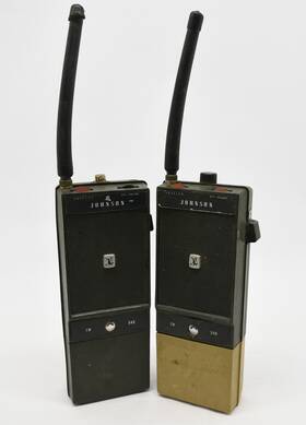 239-0128 Ef Johnson Set Of 2 60s Messenger Walkie Talkie Way Radio Transceiver