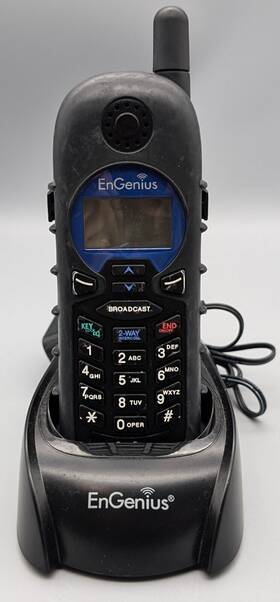 Engenius 001910728060 Durawalkie 1x Durafon 2-way Radio Walkie And Handset With Base