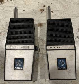Fcb-30 Fanon Vintage C.b. Transceiver Explorer 2 Walkie Talkie Set Of