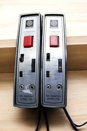 T-091-2 Fanon 2 Model 3 Channel Transceiver Walkie Talkies Clean