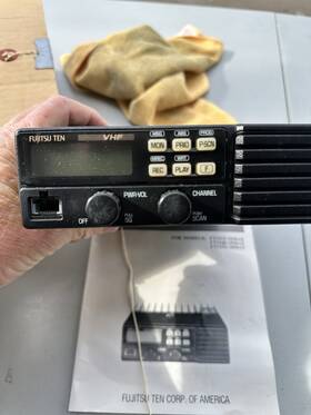 Ftm15-3556at Fujitsu Ftp15-292l Ten Vhf 2-way Radio 150mhz With Mic Manual And Mount
