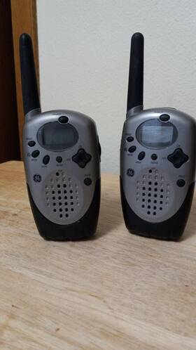 35840 G.e. Set Of 2 - Ge Handheld Radio Walkie Talkie Transmitter # Way