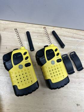 3-5872 Ge Fm Transceiver Walkie Talkie Pair Yellow