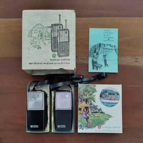 Y-7020 Ge Vintage Cb Handheld Walkie Talkie Set Of 2 With Cases And Packaging