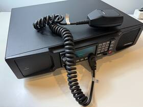 Cs7000 Harris Desktop Station With Microphone