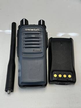 Hdp100 Harris Vhf 136-174mhz Radio With Battery