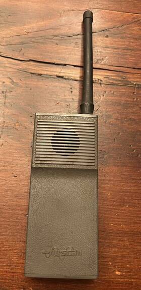 100603 Hy Scan Vintage Walkie Talkie Radio. Scan. Gray. Untested. Collectible Memorabilia