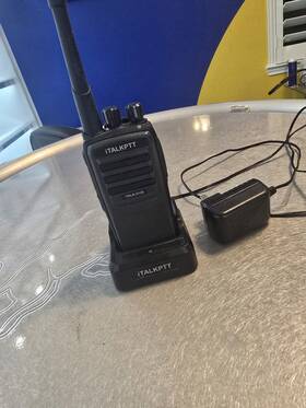 Italk-d120 Italk Ptt Radio Pre-owned With Charger Base And Power Cord