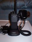 Kenwood 16 Channel Portable Transcreiver With Collar Microphone And Charger Wow