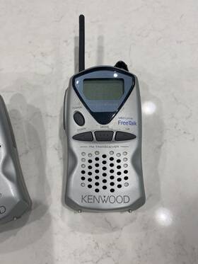 Kenwood Dbubzlh14bk Pair Of Freetalk Ubz-lh14 Two Way Radio