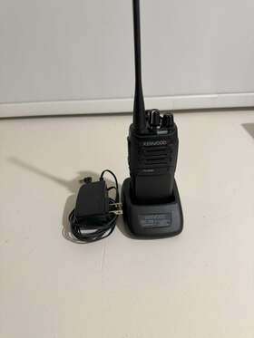 Nk-p1302auk Kenwood Protalk Nx-p1302-k 16 Channels 2 Way Radio Nx1000 Series With Charger