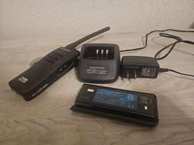 Nx-240v16p2 Kenwood 16-channel Portable Two-way Radio With Antenna Battery Chargr