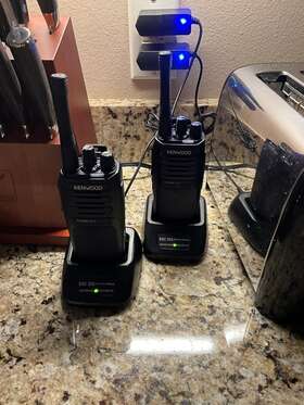 Nx-p1300-k Kenwood Pair Or Set Digital Portable 2 Two Way Radios Uhf 5w Comm