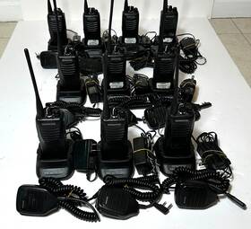 Kenwood Tk-3402p Lot Of 10 Uhf Radios With Chargers And Kmc-21 Mics