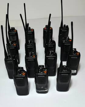 Kenwood Tk-3402u-p Tk-3402-p Uhf Two Way Radios Lot Of 15 For Parts Repair
