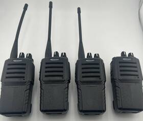 Pt3600-02 Kirisun Qty 4 Uhf 400-470 Mhz Two-way Portable Radios With Batteries