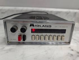 13-922 Midland Vintage Uhf Fm Scanning Radio Monitor Powers On Untested