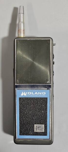 15853 Midland 16753 Vintage Model 2 Channel One Watt Transceiver Walkie Talkie Radio
