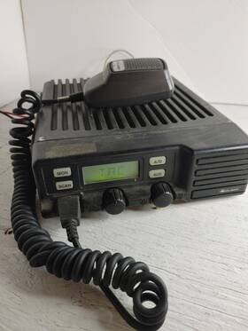 79-1541b Midland Working Securicor Titan Uhf 450-470mhz 40w With Mic. Gmrs Able