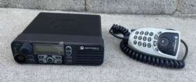 5065a Motorola Xpr 4550 Uhf Two-way Radio And Microphone Rmn Excellent Working