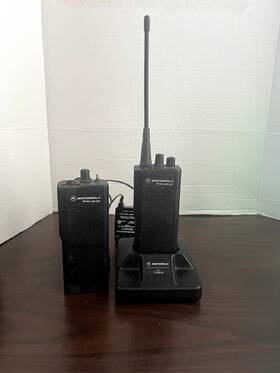 Motorola 628586009417 2 Radius Gp 300 Handheld Uhf Two Way Radio