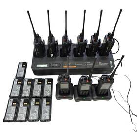 Motorola Aah06jdn9ra1an R7 Seriesportable Two-way Radios Multi-unit Charger Pmpn4284b Mototrbo