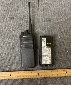 Aah06rdc9awa1an Motorola Impres R7 Two-way Radio With Battery