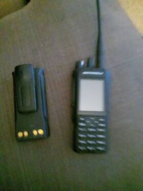 Aah06rdn9ra1an Motorola R7 1000 Channel Uhf/vhf Digital 2-way Radio