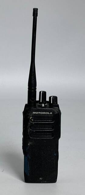 Aah11ydc9ja2an Motorola Mototrbo R2 Uhf Digital Two-way Radio 64 Ch 4w Ip55