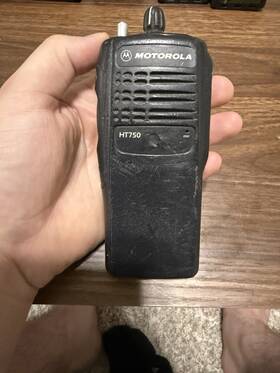 Motorola Aah25bdc9aa2an Used Ht750 Uhf P25 Digital Portable/handheld Two-way Radio 4ch 4w