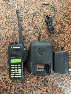 Aah25kdhaa6an Motorola Ht1250 128-channels Portable Two-way Radio