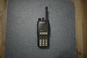 Aah25rdf9aa6an Motorola Ht1250 Uhf Portable Radio 128 Channels - Black