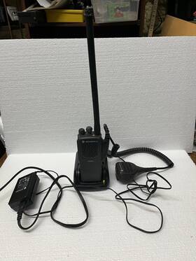 Aah45bec9aa3an Motorola Pr860 With Mic And Charger No Battery Working