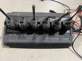 Motorola Aah45kdc8aa3an Handie Talkie Radios