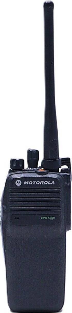 Aah55jdc9ja1an Motorola Xpr 6300 Two-way Radio With Battery