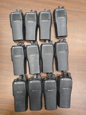 Aah5orcc9aa1an Motorola Set Of 12 Cp150 438-470 Mhz Uhf 4 Channel 2 Watt Radio
