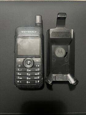 Aah81tcn9na2an Motorola Sl7550 Uhf Radio With Battery