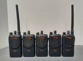 Motorola Aah84kcs8aa1an Mag One Bpr40 Two-way Radios Lot Of 5 Tested