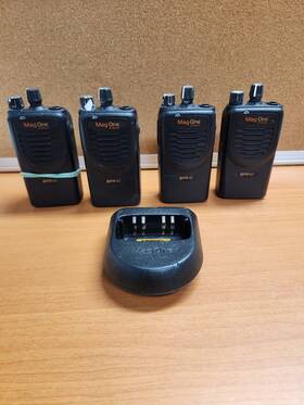 Aah84kds8aalan Motorola 4 Mag One Bpr40 Vhf Two Way Radios 5 Watt Analog Parts Only No Return