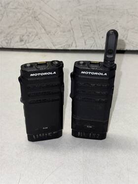 Aah88qcp9ja2a9 Motorola Lot Of 2 Sl300 Uhf 99-channel Display Radios As-is