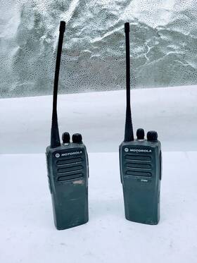 Aahd1qdc9jcan Motorola Lot Of 2 Two Way Radio Cp200d Black